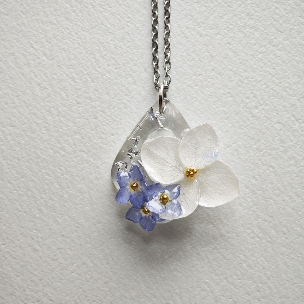 Real Forget Me Not Necklace, White Hydrangea Pendant, Memorial Flower Jewelry, Gift for her.
