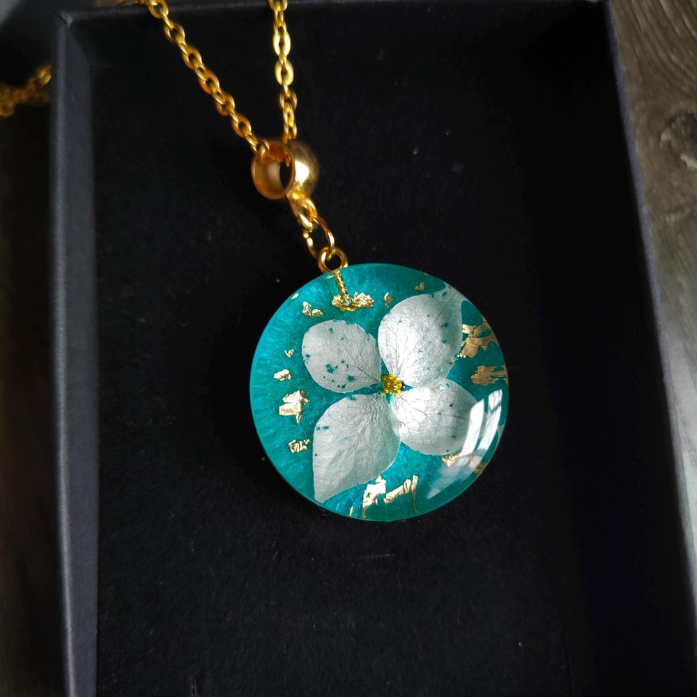 Resin Pendant with Dried Flowers, Handmade Botanical Necklace